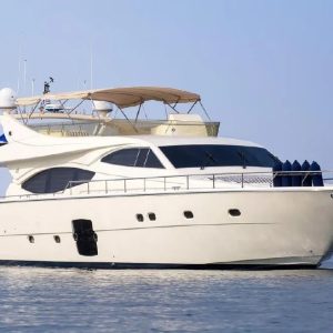 FERRETTI 761
